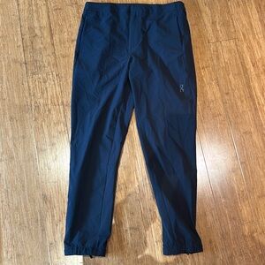 On Men’s Active pant sz L EUC